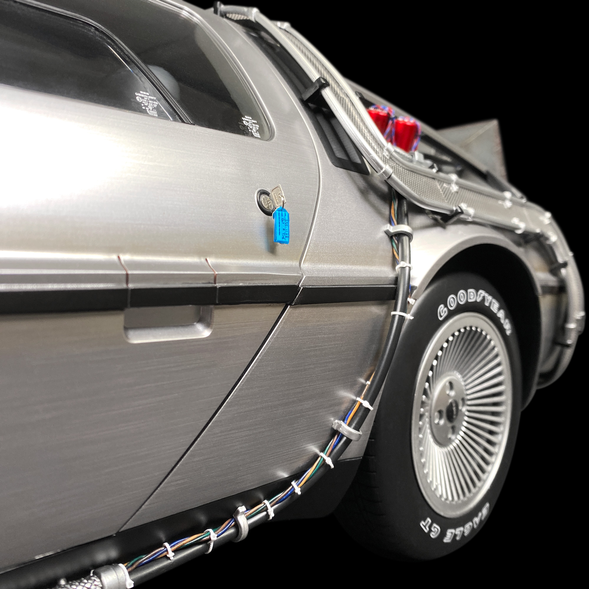 Hot Toys 1:6 Back to the Future DeLorean mods | Hot Toys mods